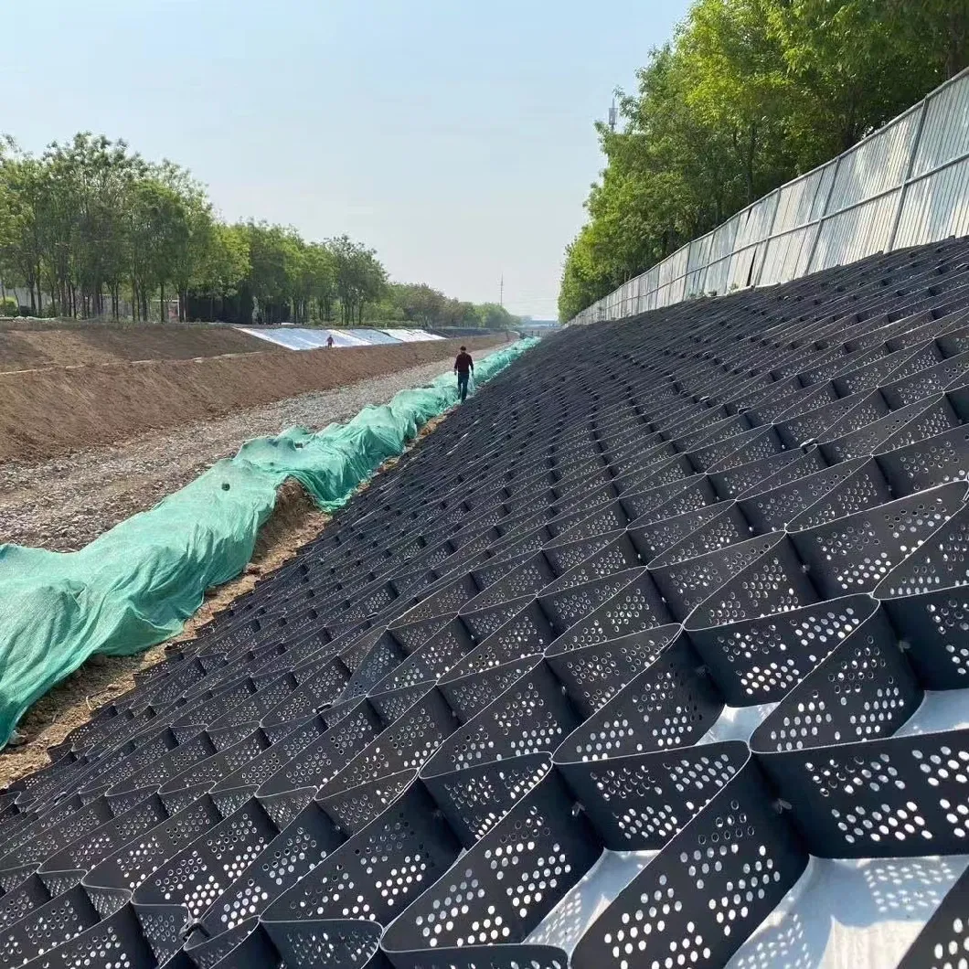 Γεωκύτταρο HDPE 50 mm υψηλής αντοχής για την προστασία της πλαγιάς οδού 3
