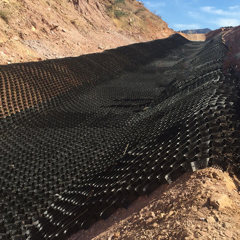 Υλικό πλέγματος από χαλίκι HDPE Δρόμος οδικής διαδρομής Γεωκύτταρο με υφή για την ενίσχυση οδικών οδών