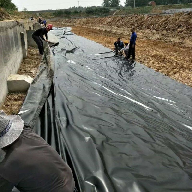 0.5mm 1mm 1.5mm Πλαστικό Αδιάβροχο Υδατοκαλλιέργεια Γεωμεμβράνη Hdpe Liner Αλιευτική εκμετάλλευση Χονδρικός Γεωμεμβράνη Liner λίμνης