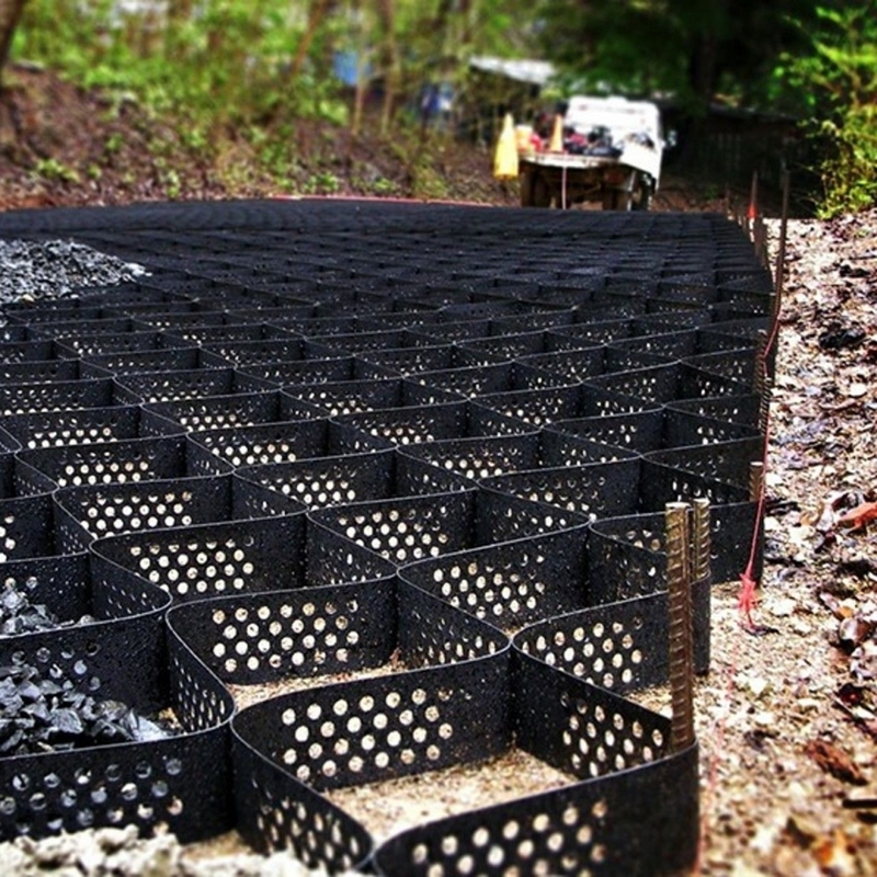 Υφασμένο με τρύπες HDPE Geocell Υψηλό κυτταρικό σύστημα περιορισμού Honeycomb HDPE Geocell για οδικές βάσεις Προστασία κλίσης Πάρκινγκ Οδική οδική οδός Στερεό τοίχος